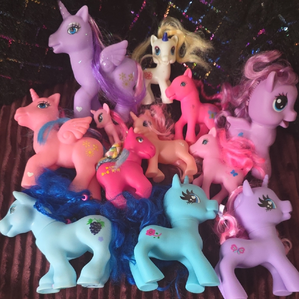 Fakie Spacemans Assorted Purple Pink Blue Cream Ponies Lot
